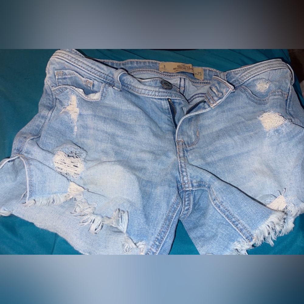 Hollister Boyfriend shorts